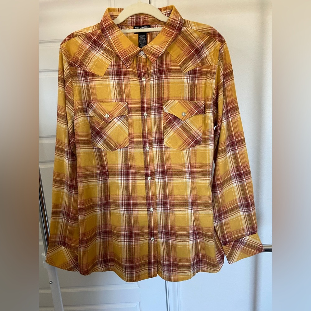 Wrangler plaid Button Down Shirt in Yellow and Red NWOT